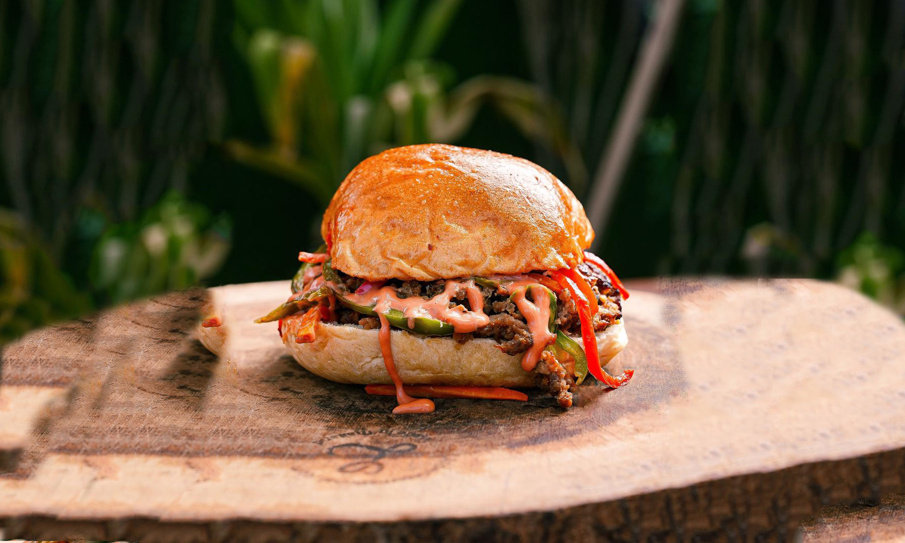 Sooyah Bistro Ram Burger